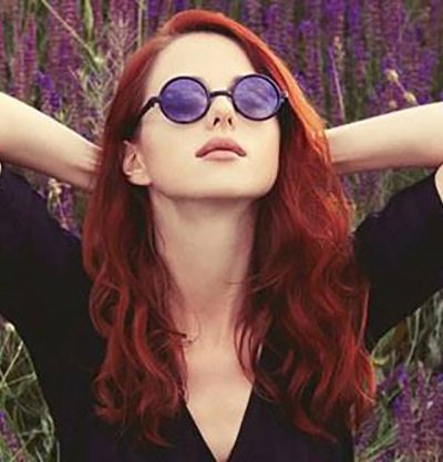 Hoe je rode haren intens en lang laten stralen: onze vijf tips